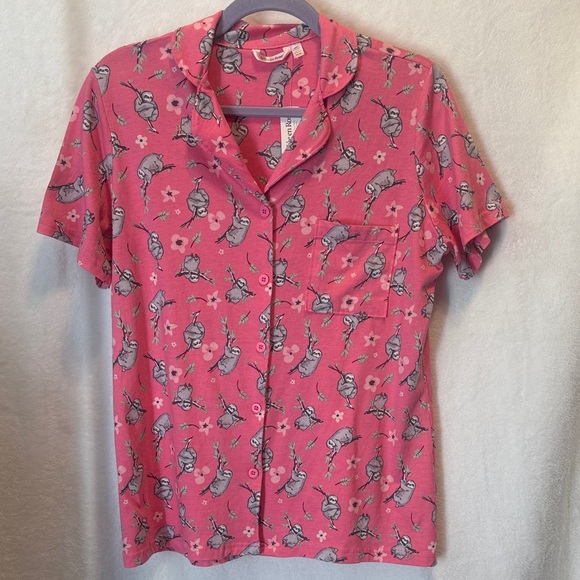 la Vie en Rose Pink Sloth Print Pajama Top | Button Down Shirt PJ - Picture 2 of 9